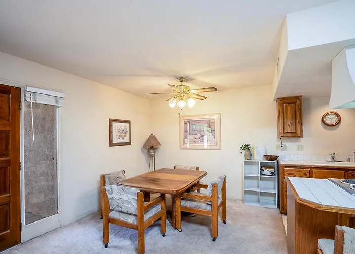 Great Townhome On The Island Launch Your Boat In Minutes