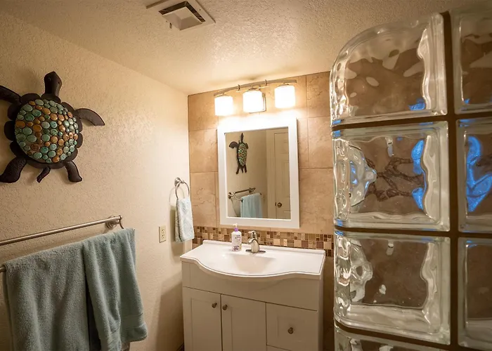 Holiday home Great Townhome On The Island Launch Your Boat In Minutes Lake Havasu City
